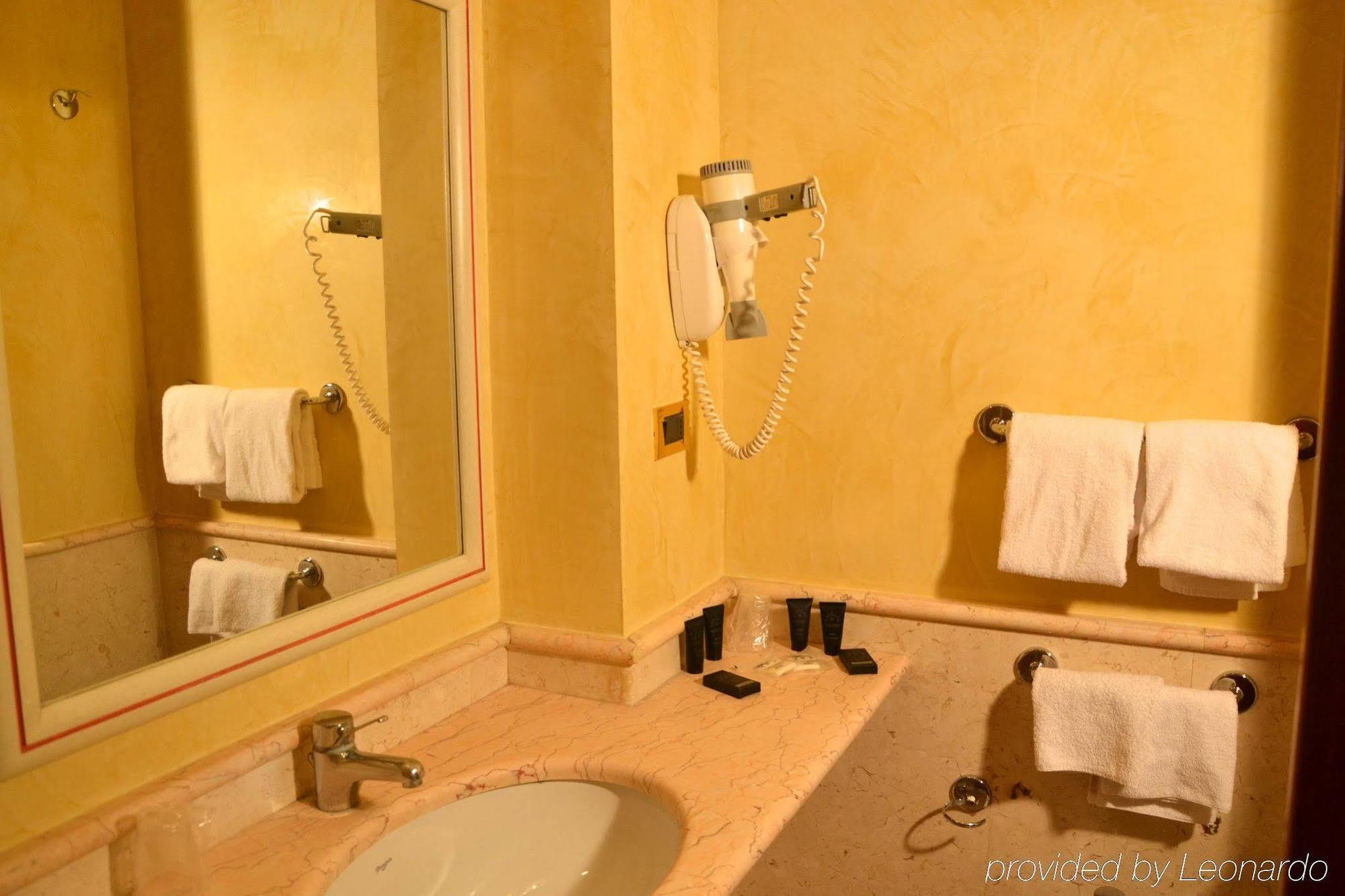 Hotel Invictus 3*
