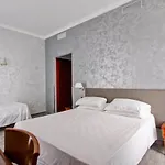 Hotel Invictus