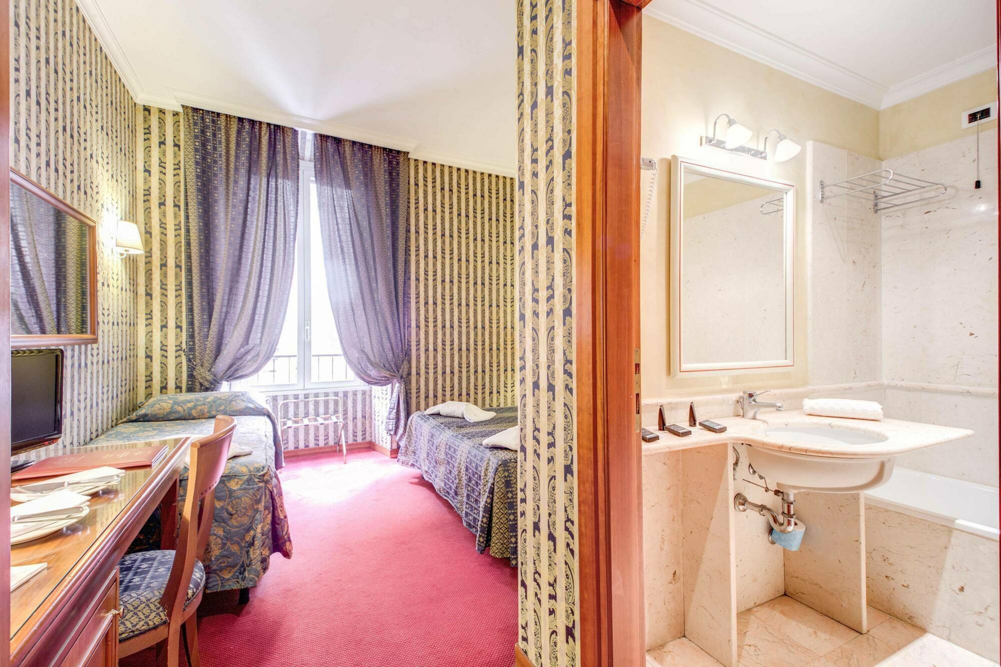 Hotel Invictus 3*
